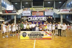 SMAN 1 Medan (Smansa) merebut gelar juara pertama di partai final Ajang Kapoldasu Cup 2025 turnamen bola basket bergengsi antar pelajar SMA/SMK dan mahasiswa se-Sumatera Utara.