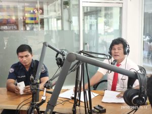 Panit Reskrim Polsek Pancur Batu, Iptu R.K. Sitepu, saat menjadi narasumber dalam program Dialog Interaktif Hallo Polisi di Studio I RRI Medan.
