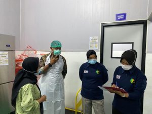 Tim Foodsafety dari Biddokes Polda Banten monitoring terhadap SPPG Polda Banten, bertempat di dapur SPPG Polda Banten Jalan Raya Cilegon Drangong Serang-Banten No.KM 4, Kecamatan Taktakan, Kota Serang.