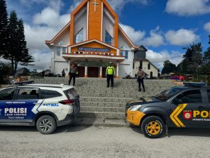 Polda Sumatera Utara bersama seluruh Polres jajaran melaksanakan patroli dan pengamanan rumah ibadah.