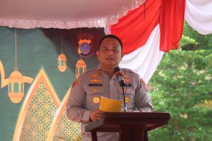 Kapolres Batu Bara AKBP Doly Nelson H.H Nainggolan, S.H., M.H., saat memberikan kata sambutan pada acara Safari Kebangsaan Tahun 2025 di Lapangan Apel Polres Batu Bara.