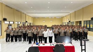 Kepala Kantor Wilayah Kementerian HAM Sumatera Utara memberikan pembekalan Penguatan Hak Asasi Manusia kepada para siswa Sekolah Polisi Negara (SPN) Polda Sumatera Utara.