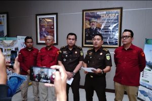 Foto : Penyidik Pidana Khusus Kejati Sumut resmi menetapkan dan menahan dua orang tersangka, "BPS" Selaku Direktur Utama PT. BP (Perusahaan Distributor Barang). “BGA”: Selaku Direktur Utama PT.GEEP (Perusahaan Penyedia Barang). Rabu (26/11/2025).