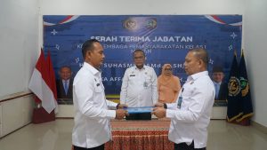 Lembaga Pemasyarakatan (Lapas) Kelas I Medan melaksanakan prosesi Serah Terima Jabatan (Sertijab) Kalapas dari Herry Suhasmin kepada Fonika Affandi.
