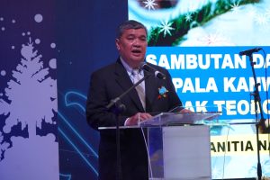 Kepala Kantor Wilayah Direktorat Jenderal Imigrasi Sumatera Utara, Teodorus Simarmata, selaku Ketua Panitia Natal saat memberikan kata sambutan pada Perayaan Natal Lintas Kementerian. (Ist)