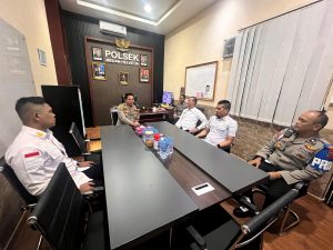 Kepala Lembaga Pemasyarakatan Kelas I Medan, Fonika Affandi, melaksanakan kunjungan ke Polsek Medan Helvetia.