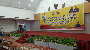 Ketua PWI Sumut, Farianda Putra Sinik saat memberikan kata sambutan pada seleksi penerimaan anggota PWI Sumut.