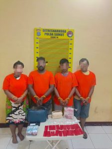 Direktorat Reserse Narkoba Polda Sumut, mengamankan 4 (empat) orang pelaku diduga terlibat dalam jaringan peredaran narkoba dan 1 kilogram narkotika.