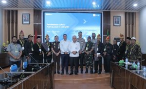 Foto : Kajati Sumatera Utara Dr.Harli Siregar, SH.,M.Hum bersama Bupati Kabupaten Pakpak Barat melaksanakan rapat koordinasi dan diskusi bersama masyarakat adat dari Pemangku adat Sulang Silima Marga Berutu Parsinabul Lebbuh Lae Bening Jahe, ⁠Pemangku adat Sulang Silima Marga Angkat Terpuk Raja Lebbuh Mbinalum dan ⁠Lembaga Adat Sulang Silima Marga Berutu Lebbuh Pega.Pertemuan tersebut berlangsung di Aula CIpta Kerta lantai III Kejati Sumatera Utara, Kamis (29/1/2026).(BM).