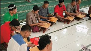 Lembaga Pemasyarakatan Kelas I Medan melaksanakan pengajian rutin bagi Warga Binaan Pemasyarakatan (WBP) di Masjid At-Taubah.