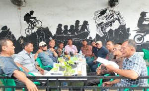 Foto : Ketua Forwaka DS Daniel Ginting, Didampingi Ketua Panitia Pelantikan ditetapkan Heru Yudhistira, didampingi Wakil Ketua Syahrul Anwar, Sekretaris Harisam, Wakil Sekretaris Abil, Bendahara Muliadi, Wakil Bendahara Fitriadi Nasution, serta Humas yang diisi Agus Mulyanto, Bambang Hendrawan, Dwi Harsiwi Ayummi, dan Gope Saragih, Musyawarah Pembentukan yang digelar Rabu, (31/12/2025). Rencana Pelantikan, Selasa (6/1/2026).(BM).