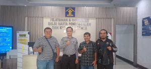 Awak media foto bersama dengan Kepala BHP Medan Syafriadi Lubis, S.T., M.Si.