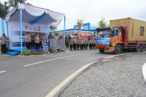 Kepolisian Negara Republik Indonesia (Polri) melepas 22 kontainer bantuan untuk masyarakat terdampak banjir dan tanah longsor di Aceh, Sumatera Utara, dan Sumatera Barat.
