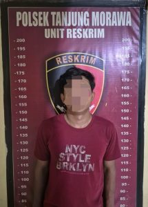 Unit Reskrim Polsek Tanjung Morawa, Polresta Deli Serdang, mengamankan seorang pria yang diduga sebagai pelaku tindak pidana pencurian kendaraan bermotor (curanmor).
