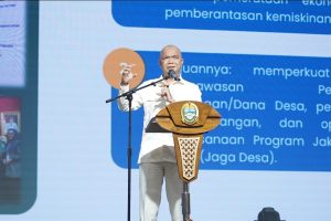 Foto : Jaksa Agung Muda Intelijen Kejaksaan Agung R.I, Prof. Dr. Reda Mantovani mensosialisasikan Jaksa Garda Desa (Jaga Desa) skaligus menyaksikan pengukuhan pengurus DPD dan DPC Asosiasi Badan Permusyawaratan Desa Nasional (ABPEDNAS) se-Sumatera Utara. Bertempat di Aula Raja Inal Siregar, Kantor Gubernur Sumatera Utara, Medan. Sabtu (14/2).