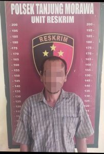 Seorang pria berinisial IJU alias TITUT (38) warga Dusun XIV Desa Bangun Sari, Kecamatan Tanjung Morawa, Kabupaten Deli Serdang, yang diduga sebagai pelaku tindak pidana pencurian dengan pemberatan.