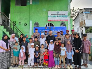 Direktorat Reserse Siber (Ditressiber) Polda Sumatera Utara hadir berbagi takjil dan nasi kotak kepada anak-anak panti.