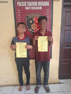 Personel Unit Reskrim Polsek Tanjung Morawa, Polresta Deli Serdang mengamankan dua orang pelaku pencurian dengan pemberatan (curat).