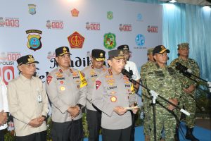 Kapolri Jenderal Pol. Listyo Sigit Prabowo, bersama Panglima TNI Agus Subianto, Kapolda Sumut Irjen Pol Whisnu Hermawan Februanto, Pangdam I/Bukit Barisan, serta unsur Forkopimda Sumatera Utara, saat menyampaikan pengamanan rangkaian malam takbir hingga salat Idul Fitri 1447 Hijriah.