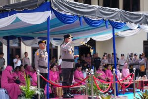 Kapolda Sumatera Utara Irjen Pol Whisnu Hermawan Februanto memimpin upacara perubahan nomenklatur Polres Tanah Karo menjadi Polres Karo di Lapangan Apel Mapolres Karo, Kabanjahe.