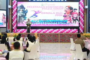 Kepala Kepolisian Daerah Sumatera Utara (Kapolda Sumut) Irjen Pol. Whisnu Hermawan Februanto, saat memberikan kata sambutan melepas kontingen Polda Sumut ajang Kemala Run 2026.