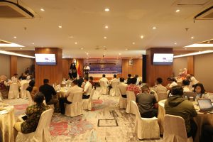 Kepala Kantor Wilayah Direktorat Jenderal Imigrasi Sumatera Utara, Parlindungan, saat memberikan kata sambutan pada peresmian Forum Komunikasi Penanganan Deteni dan Pengungsi (FORKOPDENSI) di Le Polonia Hotel.