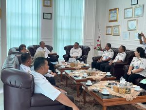 Kepala Kantor Wilayah Direktorat Jenderal Imigrasi Sumatera Utara, Parlindungan, beserta pejabat struktural dan fungsional melakukan kunjungan kerja strategis ke Kantor Walikota Tebing Tinggi.