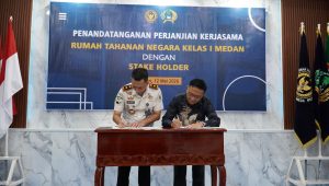 Penandatanganan Perjanjian Kerjasama (PKS) bersama 16 stakeholder dan mitra kerja.