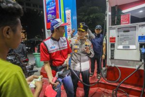 Wakapolda Sumut Brigjen Pol Sonny Irawan saat melakukan pengecekan SPBU Putri Hijau.