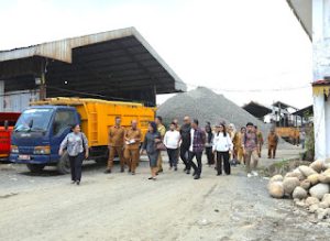 Pansus Penertiban Aset Kota Medan melaksanakan Kunjungan Kerja ke Dinas Sumber Daya Air, Bina Marga, dan Bina Konstruksi Kota Medan dan Gudang Bagian Umum di Medan Polonia.