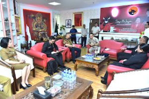 Ketua DPRD Medan Kota Wong Chun Sen menerima KKR Serdik Sespimmen Polri Tahun 2026, di ruang kerjanya.