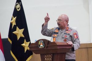 Komjen Pol. Prof. Dr. Cryshnanda Dwilaksana (Ketua Pusat Studi Ilmu Kepolisian).