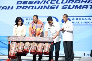 Menteri Hukum Supratman Andi Agtas bersama Gubernur Sumatera Utara Bobby Nasution meresmikan 6.110 Pos Bantuan Hukum (Posbankum).