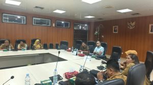 Rapat pembahasan revisi Peraturan Daerah (Perda) Nomor 4 Tahun 2012 tentang Sistem Kesehatan Kota Medan yang dilaksanakan Badan Pembentukan Peraturan Daerah (Bapemperda) di DPRD Medan bersama Kepala Puskesmas se-Kota Medan.