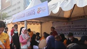 Polda Sumatera Utara dalam peringatan Hari Bhayangkara ke-80 melalui Car Free Day (CFD) di Lapangan Merdeka Medan, menghadirkan layanan sosial gratis untuk masyarakat pemeriksaan kesehatan.