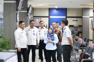 Komisioner Ombudsman Republik Indonesia, Syafrida Rachmawati Rasahan, S.H., M.H., bersama Kepala Perwakilan Ombudsman RI Provinsi Sumatera Utara, Herdensi Adnin, S.Sos., M.S.P., melaksanakan kunjungan kerja dan koordinasi ke Kantor Imigrasi Kelas I Khusus TPI Medan.
