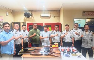 Direktorat Intelijen dan Keamanan (Ditintelkam) Polda Sumatera Utara melaksanakan pengecekan, pengawasan, dan perawatan senjata api (senpi) yang digunakan oleh petugas pengamanan Rutan Kelas I Labuhan Deli.