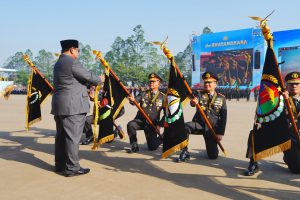 Kapolda Sumut Irjen Pol. Whisnu Hermawan Februanto, S.I.K., M.H. menerima langsung Tanda Kehormatan Nugraha Sakanti, penghargaan tertinggi dari Presiden RI Prabowo Subianto.