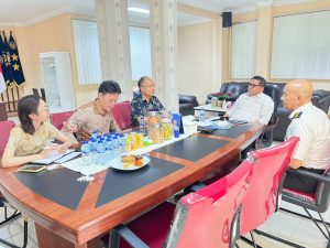 Kepala Kantor Wilayah Direktorat Jenderal Imigrasi Sumatera Utara, Dr. Parlindungan, S.H., M.H., menerima kunjungan kehormatan Konsul Jenderal Republik Rakyat Tiongkok (RRT), Huang He.