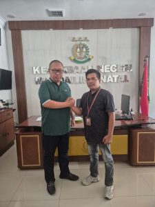 Foto : Kepala Kejaksaan Negeri (Kajari) Mandailing Natal, Mohammad Nursaitias, S.H., M.H Bersama Ketua Forwaka Madina Fahrizal Sabdah Lubis, Bertempat di Kantor Kejaksaan Negeri Mandailing Natal, Selasa (14/7/2026). (BM-red).