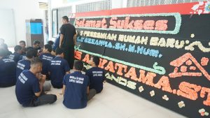 Warga Binaan Kelas I Medan Sosialisasi Pelatihan Merangkai Bunga Papan.