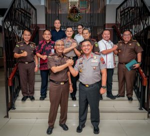 Kapolda Sumatera Utara, Irjen Pol. Whisnu Hermawan Februanto, S.I.K., M.H., melakukan kunjungan silaturahmi ke Kantor Kejaksaan Tinggi (Kejati) Sumatera Utara.
