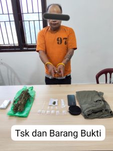 Tersangka dan Barang bukti.