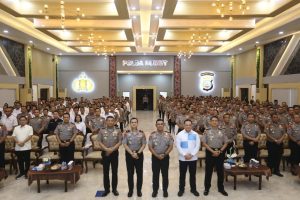 Kapolda Sumut membuka Penyuluhan Hukum Undang-Undang Nomor 5 Tahun 2026, menghadirkan Analisis dan Advokasi Hukum Utama Tk. II Divisi Hukum Polri Brigjen Pol. Tony Binsar Marpaung, S.H., S.I.K., M.Si.