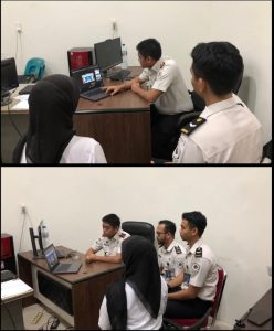 Karutan Kelas IIB Pangkalan Brandan, Akmalun Ikhsan, bersama jajaran pegawai mengikuti Pelantikan dan Pengambilan Sumpah Jabatan Inspektur Jenderal Kementerian Imigrasi dan Pemasyarakatan melalui Zoom Meeting.