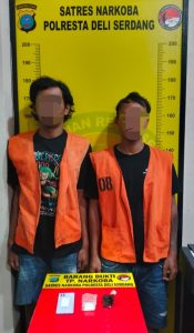 Dua pria diamankan Satuan Reserse Narkoba Polresta Deli Serdang, bersama barang bukti sabu dengan berat bruto mencapai 20,35 gram.