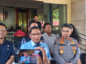 Direktur Reserse Kriminal Umum Polda Sumut Kombes Pol Cornelius Mangarahon Simanjuntak, saat memberikan keterangan pers.