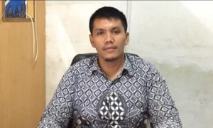 Foto : Direktur LBH Medan Irvan Saputra, SH, MH, memberikan keterangan Pers terkait Kematian tak wajar Winda Lorenza Gowasa yang disimpulkan prematur sebagai aksi bunuh diri, Kamis (6/8). (BM-red).