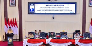 Rapat Paripurna DPRD Medan menyampaikan Tanggapan Atas Rekomendasi DPRD Tentang Peningkatan PAD dan Penertiban Aset Daerah.