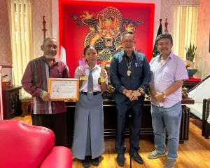 Ketua DPRD Medan, Wong Chun Sen menerima Kunjungan Juara Umum Youth Friendship Festival di China.